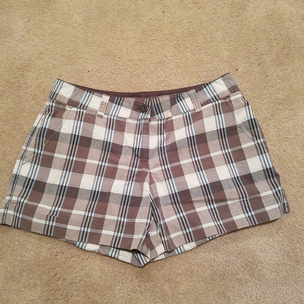 🌻 NY & Company Plaid shorts